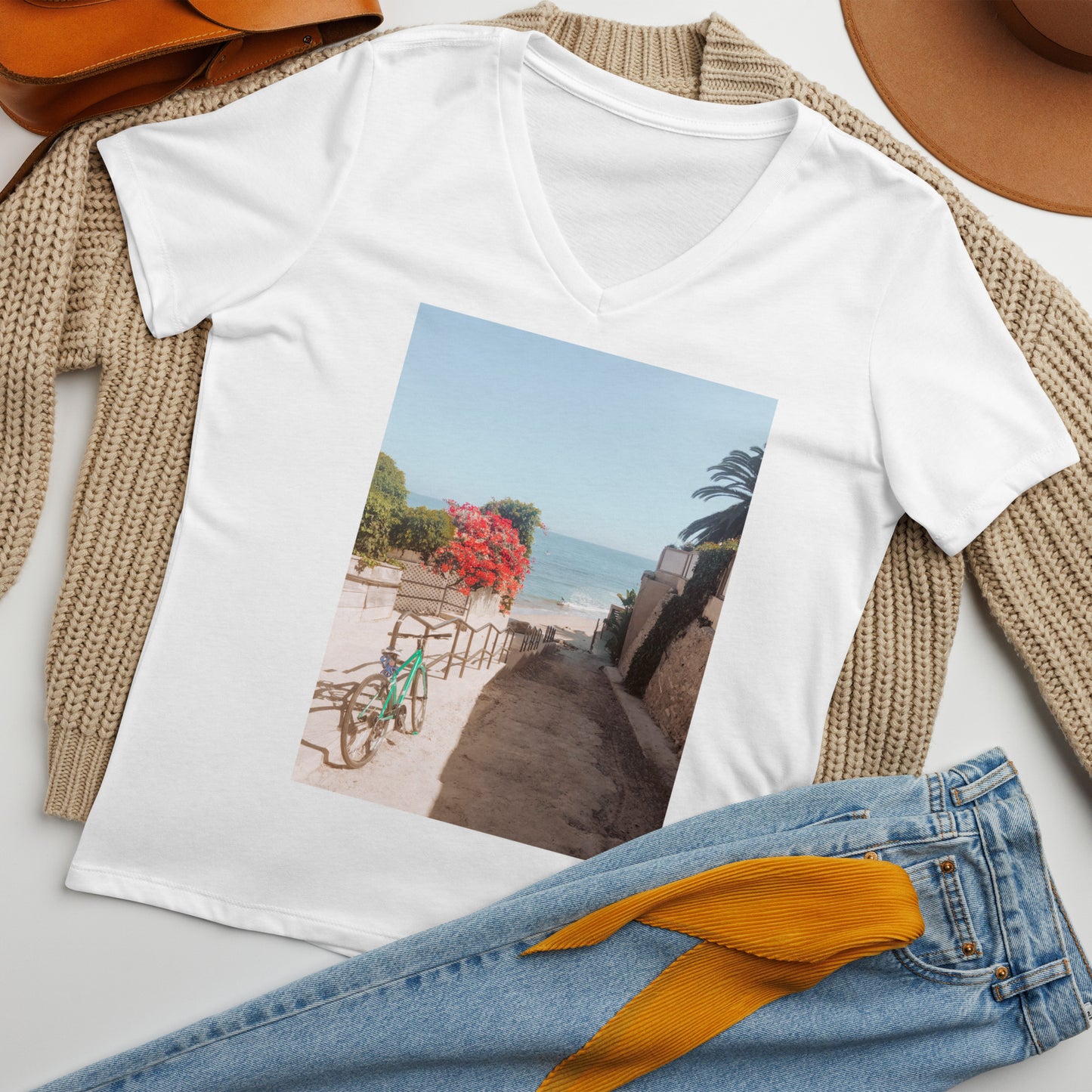 Women’s relaxed v-neck t-shirt